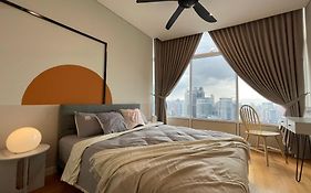 Sky Suites Klcc Homestay By Birdy Stay