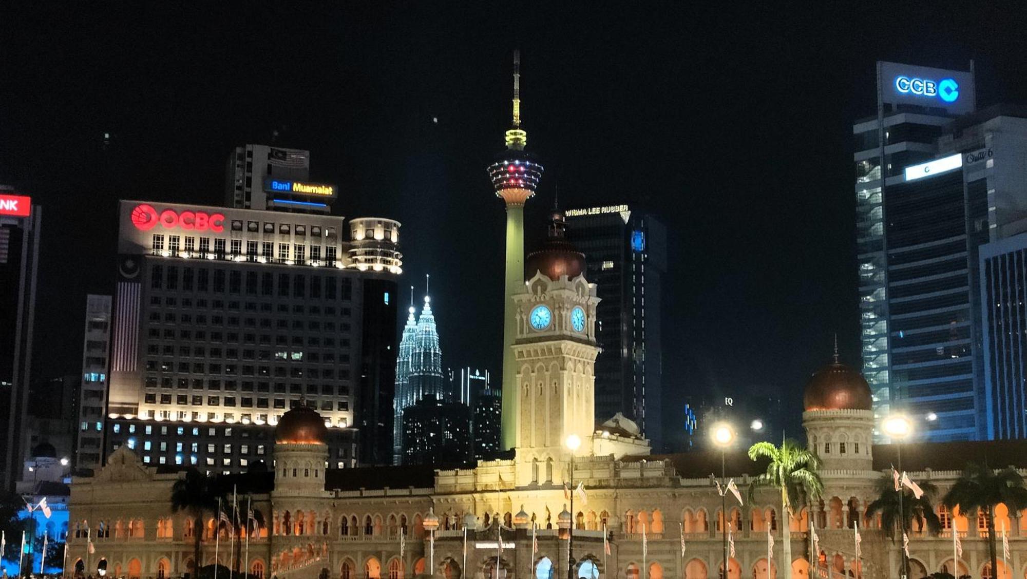 Sky Suites Klcc Homestay By Birdy Stay Kuala Lumpur Extérieur photo